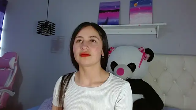 Zaaida  online show from 10-20-25, 01:22