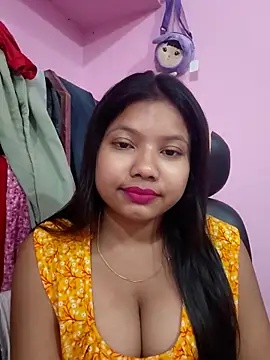 Redchery online show from 05-18-26, 05:51