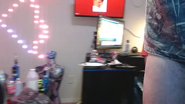 TypicalDepot5 online show from 12-21-25, 03:14