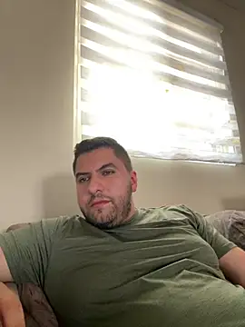 Snapshot of raulgzz4 chatting on 05-12-26, 06:36 raulgzz4 online show from 05-12-26, 06:36
