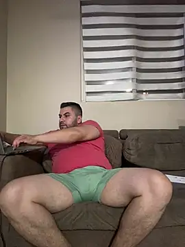 Snapshot of raulgzz4 chatting on 06-02-26, 04:34 raulgzz4 online show from 06-02-26, 04:34