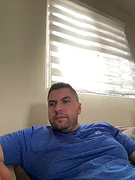 Snapshot of raulgzz4 chatting on 05-28-26, 04:35 raulgzz4 online show from 05-28-26, 04:35