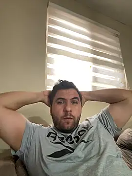 Snapshot of raulgzz4 chatting on 04-28-26, 03:27 raulgzz4 online show from 04-28-26, 03:27
