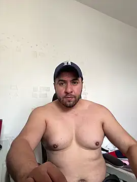 Snapshot of raulgzz4 chatting on 04-02-26, 04:35 raulgzz4 online show from 04-02-26, 04:35