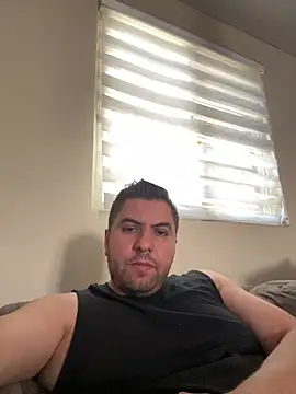 Snapshot of raulgzz4 chatting on 03-26-26, 05:33 raulgzz4 online show from 03-26-26, 05:33