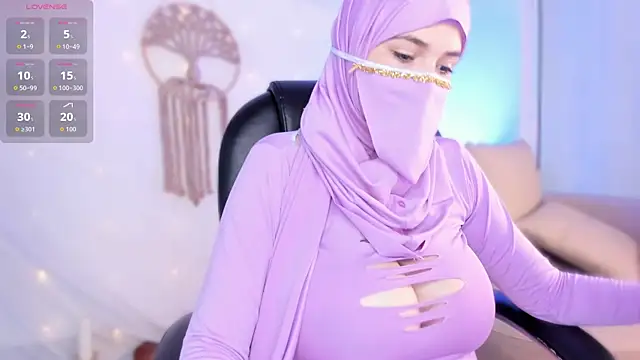 Snapshot of salma_isawwii chatting on 10-31-25, 02:24 salma isawwii online show from 10-31-25, 02:24