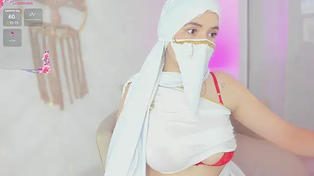 Snapshot of salma_isawwii chatting on 05-25-26, 07:45 salma isawwii online show from 05-25-26, 07:45