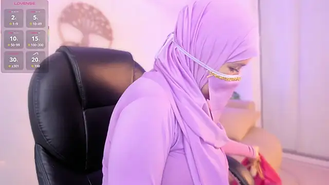 Snapshot of salma_isawwii chatting on 01-07-26, 04:01 salma isawwii online show from 01-07-26, 04:01