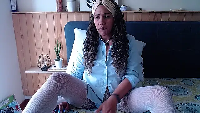 IVONNE COLLINS33 online show from 09-20-25, 01:38