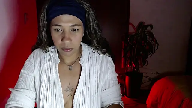 IVONNE COLLINS33 online show from 03-18-26, 12:03