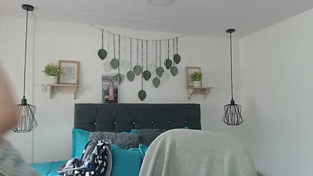 zohet kriss online show from 12-20-25, 08:33