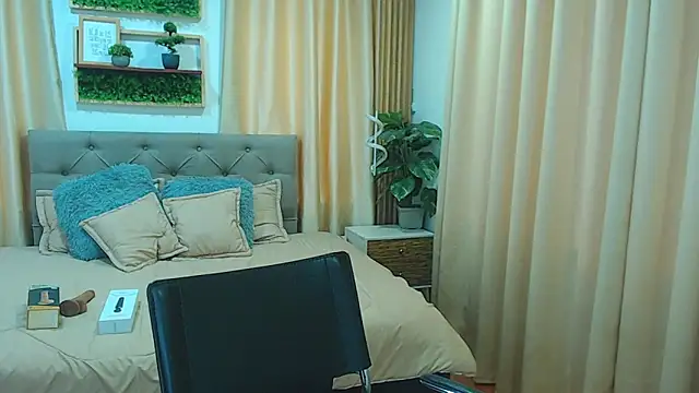 zohet kriss online show from 10-08-25, 02:07