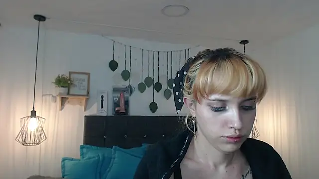 zohet kriss online show from 12-21-25, 10:39