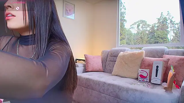 Snapshot of Kim_Tyler chatting on 10-29-25, 09:03 Kim Tyler online show from 10-29-25, 09:03