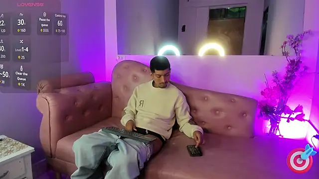 Snapshot of AxelAndJeremy chatting on 09-27-25, 03:23 AxelAndJeremy online show from 09-27-25, 03:23