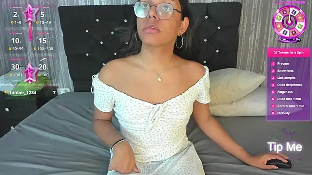 Snapshot of Hailey_johnsonn chatting on 09-19-25, 12:53 Hailey johnsonn online show from 09-19-25, 12:53