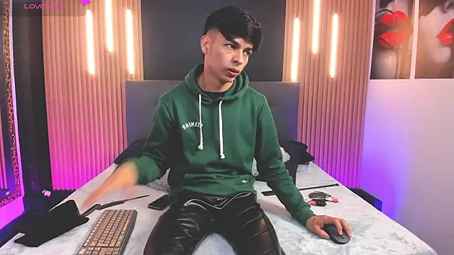 OnlyJos online show from 12-17-25, 06:46