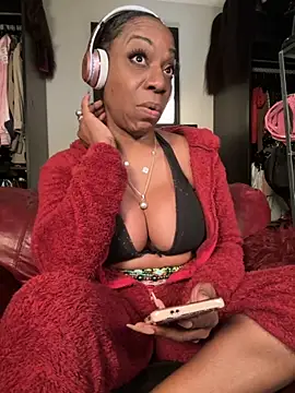 Snapshot of Kennady_Buxum_Goddess chatting on 10-04-25, 03:02 Kennady Buxum Goddess online show from 10-04-25, 03:02