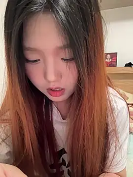 Snapshot of mimi9420 chatting on 05-22-26, 02:26 mimi9420 online show from 05-22-26, 02:26