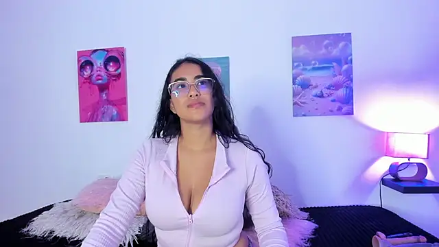 tyra bankss  online show from 10-16-25, 03:04