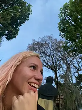 Bruna551 online show from 10-06-25, 09:04