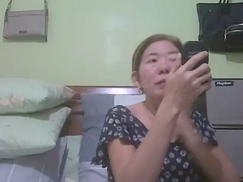 Snapshot of Sexyjenny4u chatting on 04-20-26, 07:55 Sexyjenny4u online show from 04-20-26, 07:55