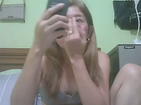 Snapshot of Sexyjenny4u chatting on 04-19-26, 07:38 Sexyjenny4u online show from 04-19-26, 07:38