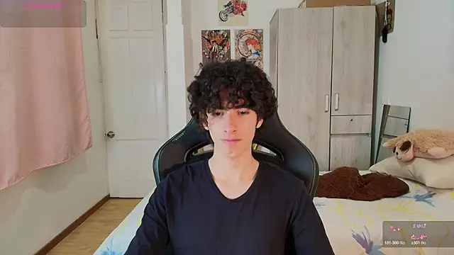 Nude Boy18 online show from 04-16-26, 12:44