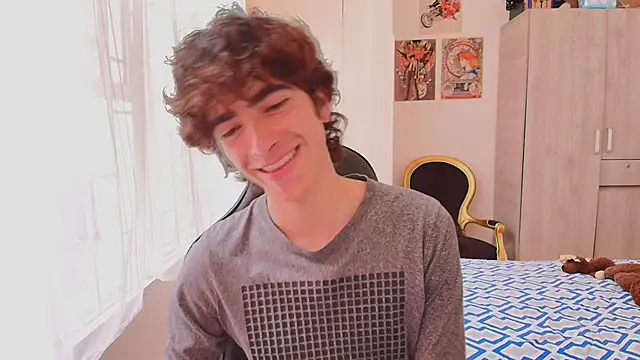 Nude Boy18 online show from 10-27-25, 03:13