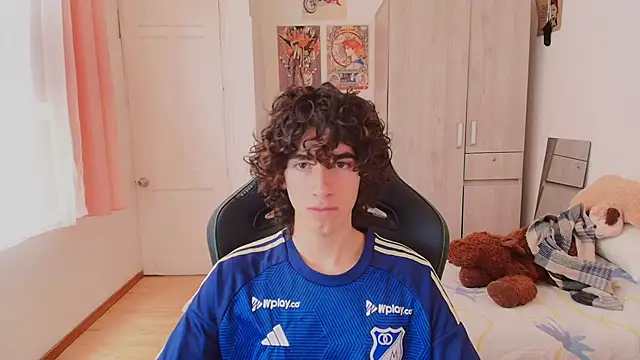 Nude Boy18 online show from 03-19-26, 07:14