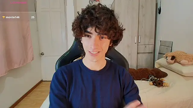 Nude Boy18 online show from 12-01-25, 11:27