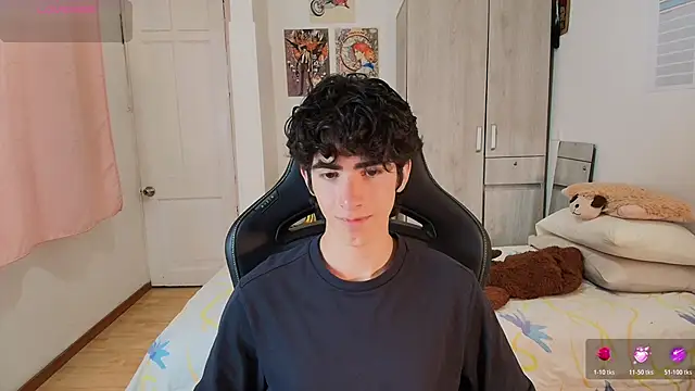 Nude Boy18 online show from 05-31-26, 09:37