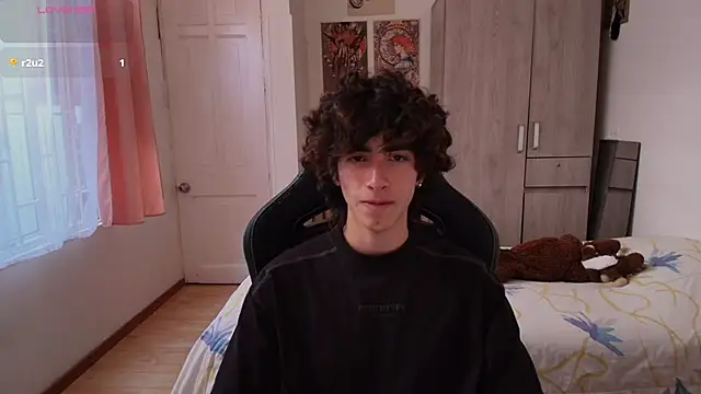 Nude Boy18 online show from 01-17-26, 08:56