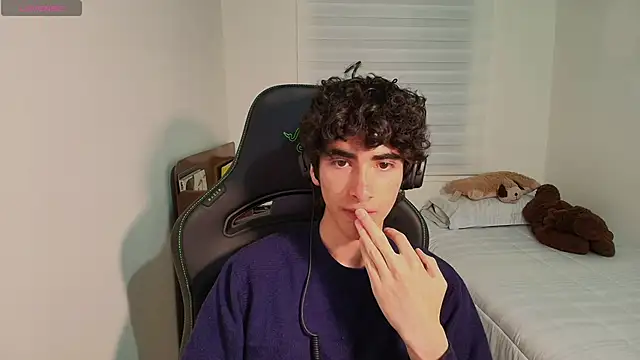 Nude Boy18 online show from 06-11-26, 04:20