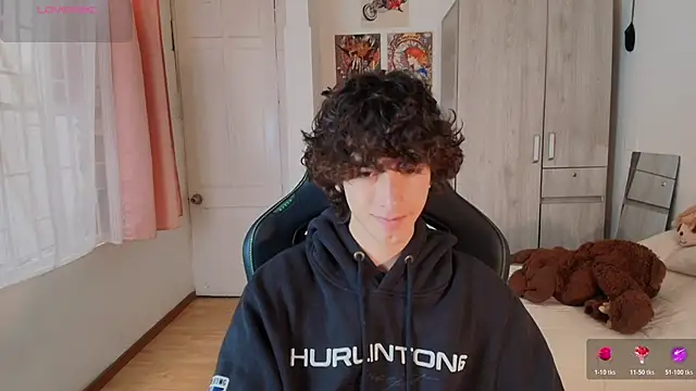 Nude Boy18 online show from 12-22-25, 09:04