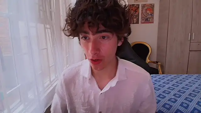 Nude Boy18 online show from 10-30-25, 07:33