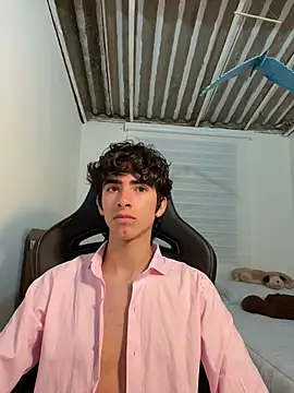 Nude Boy18 online show from 06-10-26, 05:30