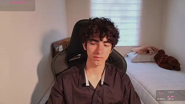 Nude Boy18 online show from 06-10-26, 10:11