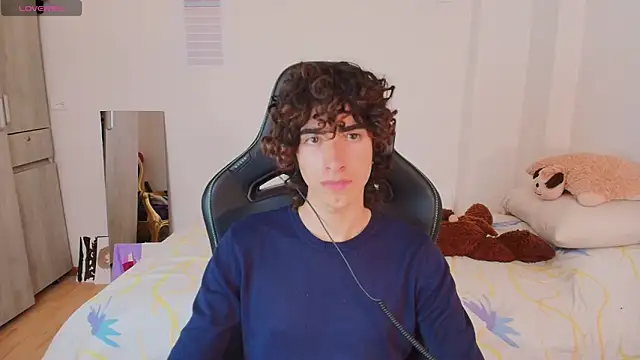 Nude Boy18 online show from 03-06-26, 08:15