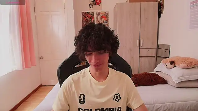 Nude Boy18 online show from 05-24-26, 06:52
