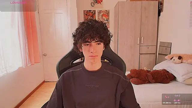 Nude Boy18 online show from 05-19-26, 08:05