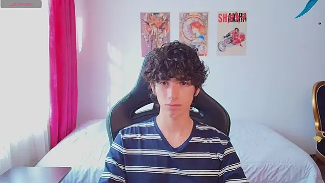 Nude Boy18 online show from 07-10-26, 09:48