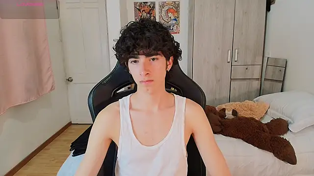 Nude Boy18 online show from 05-07-26, 01:54