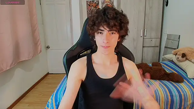 Nude Boy18 online show from 11-30-25, 12:44