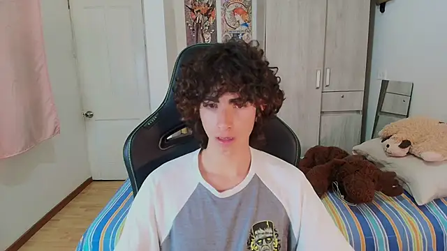 Nude Boy18 online show from 03-13-26, 09:03