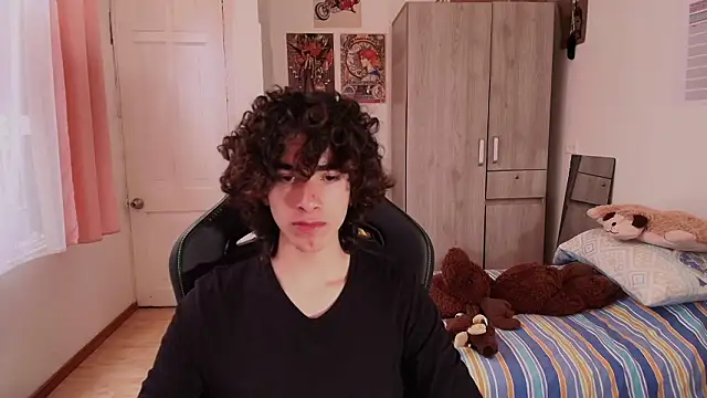 Nude Boy18 online show from 03-20-26, 09:38