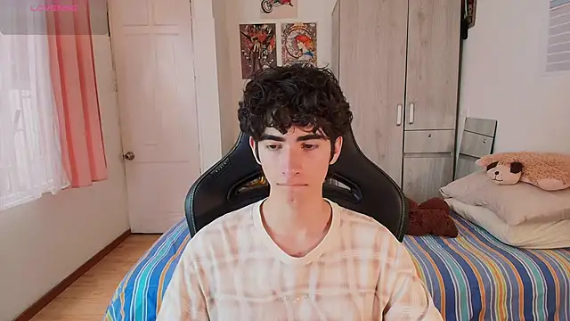 Nude Boy18 online show from 05-28-26, 09:54