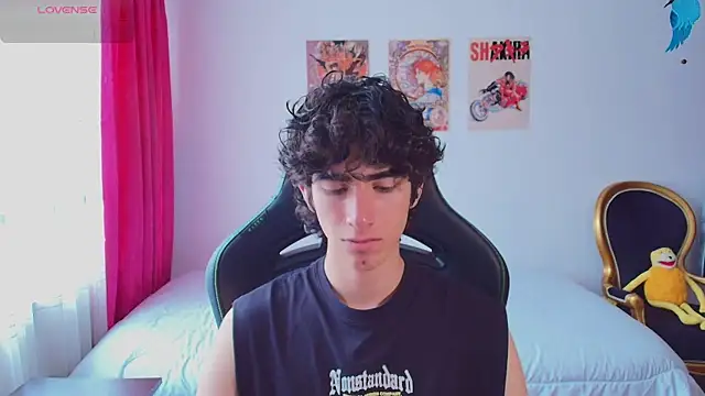 Nude Boy18 online show from 07-09-26, 07:57