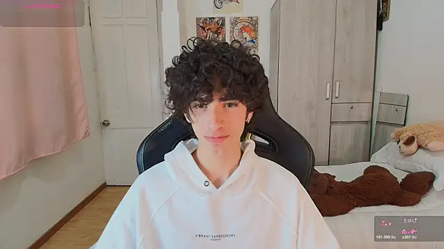 Nude Boy18 online show from 05-08-26, 12:36