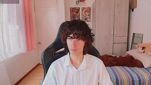 Nude Boy18 online show from 03-12-26, 08:57